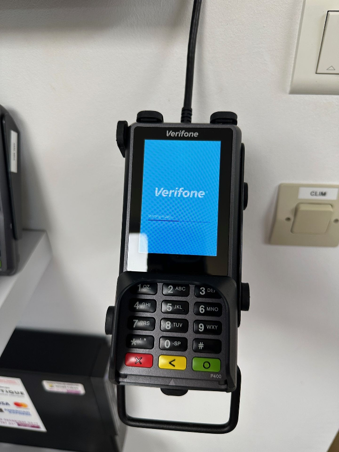 Pinpad Verifone P400 avec cache code Verifone privacyshield