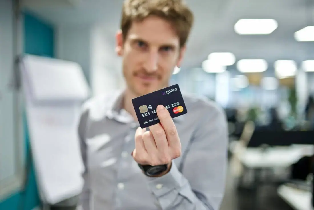 Logo carte Qonto carte business mastercard
